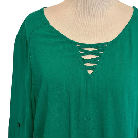 Torrid Lattice Criss Cross Top Womens Size 2X Jewel Green Challis Flowy Blouse - Picture 3 of 9